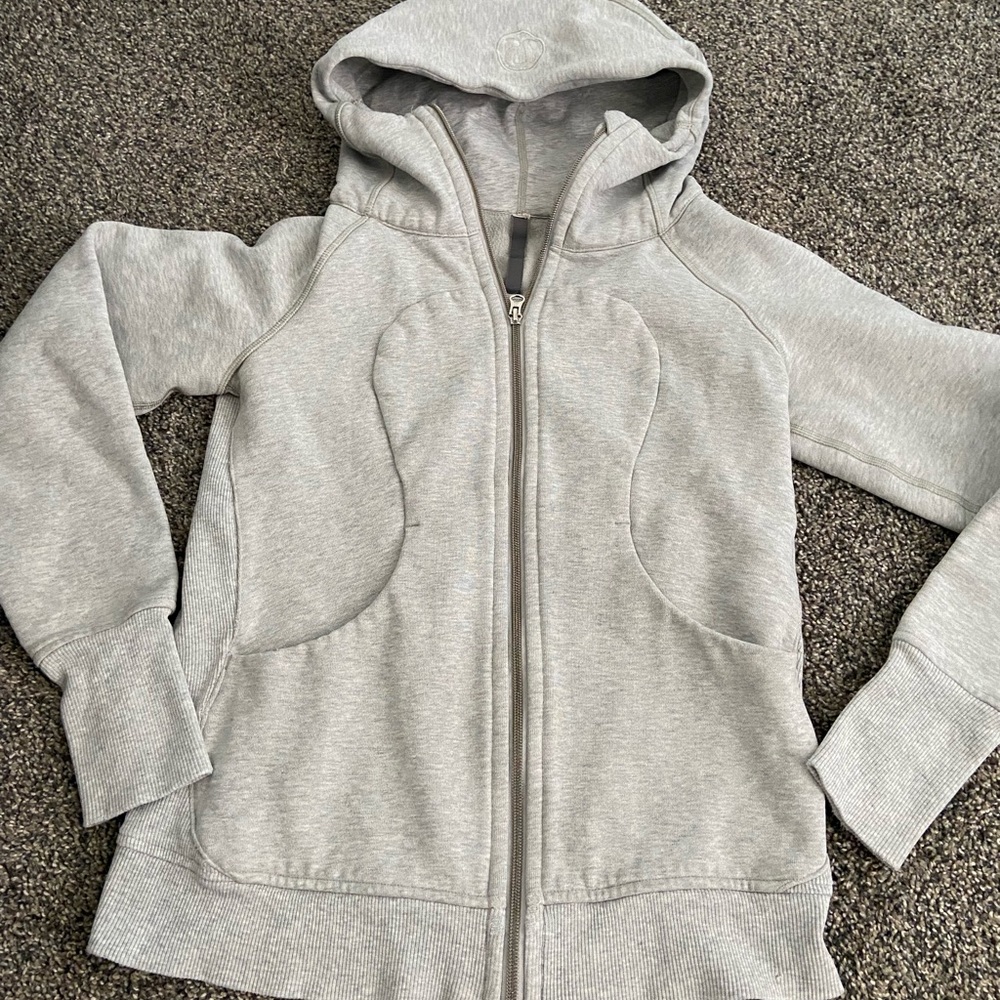 Lululemon 6 light grey scuba hoodie